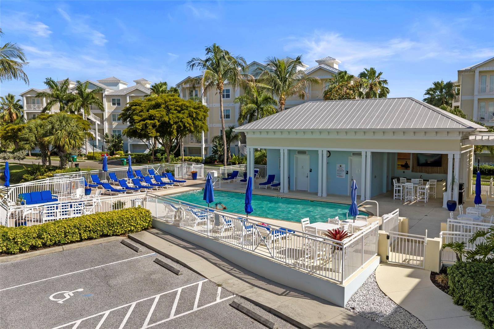 PALMA SOLA BAY CLUB PH 18B - Residential