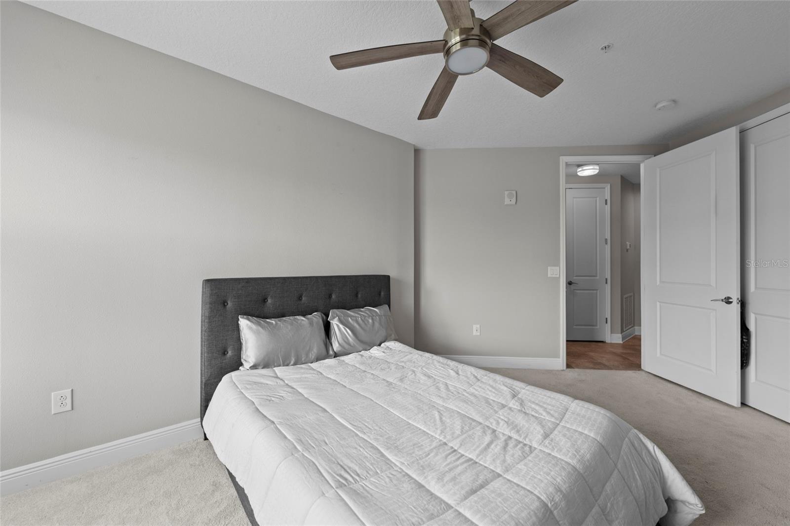 PALMA SOLA BAY CLUB PH 18B - Residential