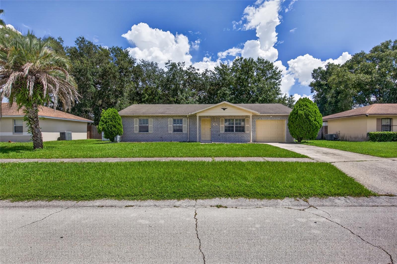709 HEMLOCK LANE