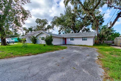 A home in EDGEWATER