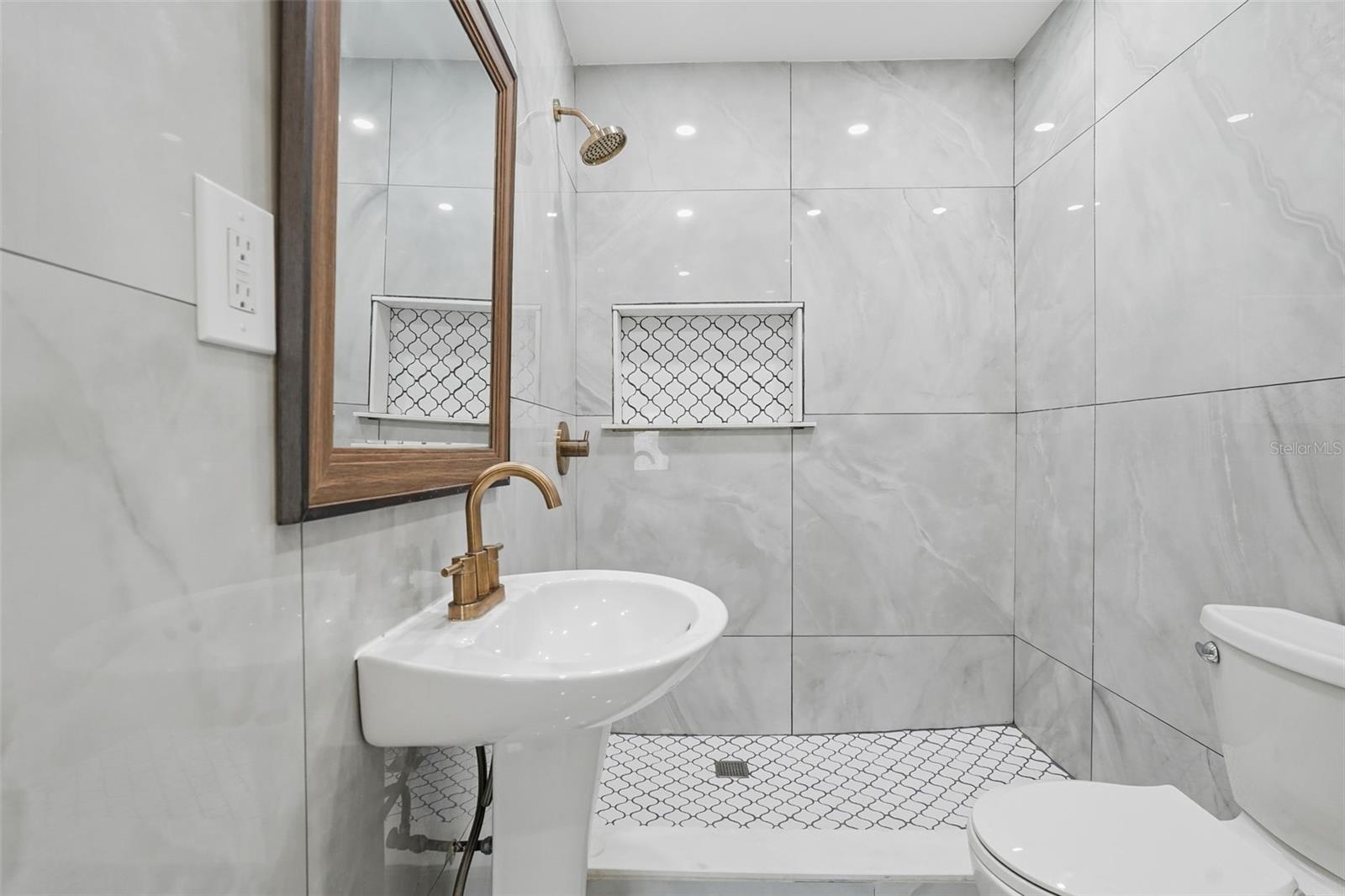 BIG ACRES - Residential