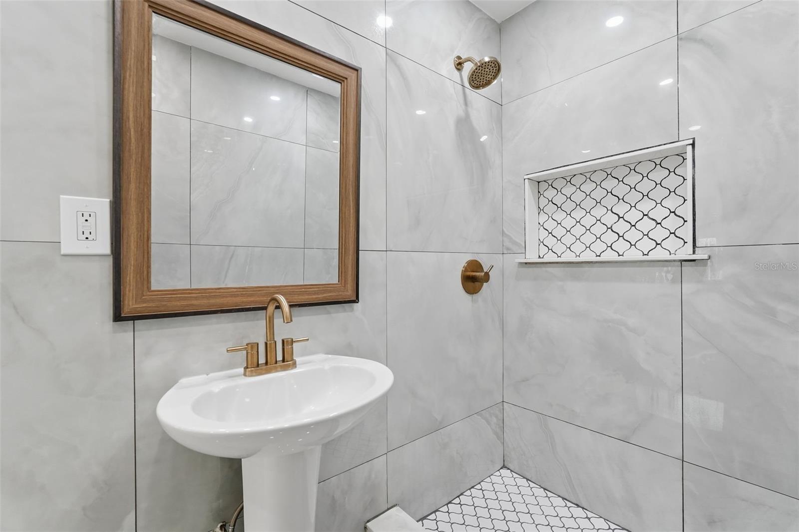 BIG ACRES - Residential