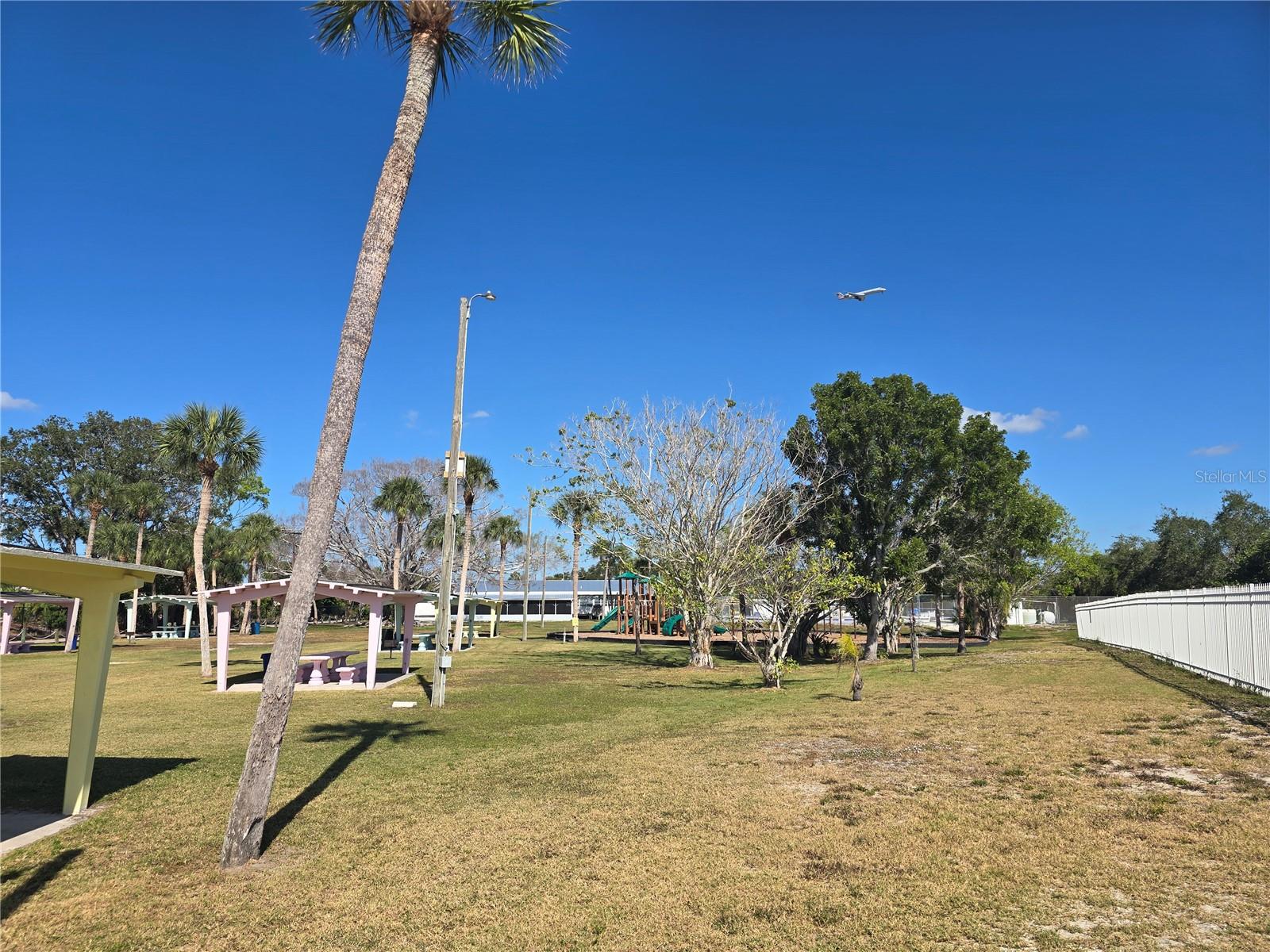 BAYSHORE GARDENS SEC 13 - Residential