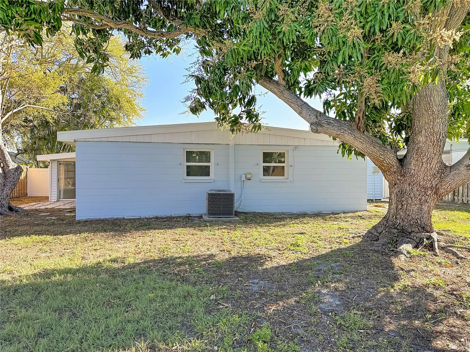 BAYSHORE GARDENS SEC 13 - Residential