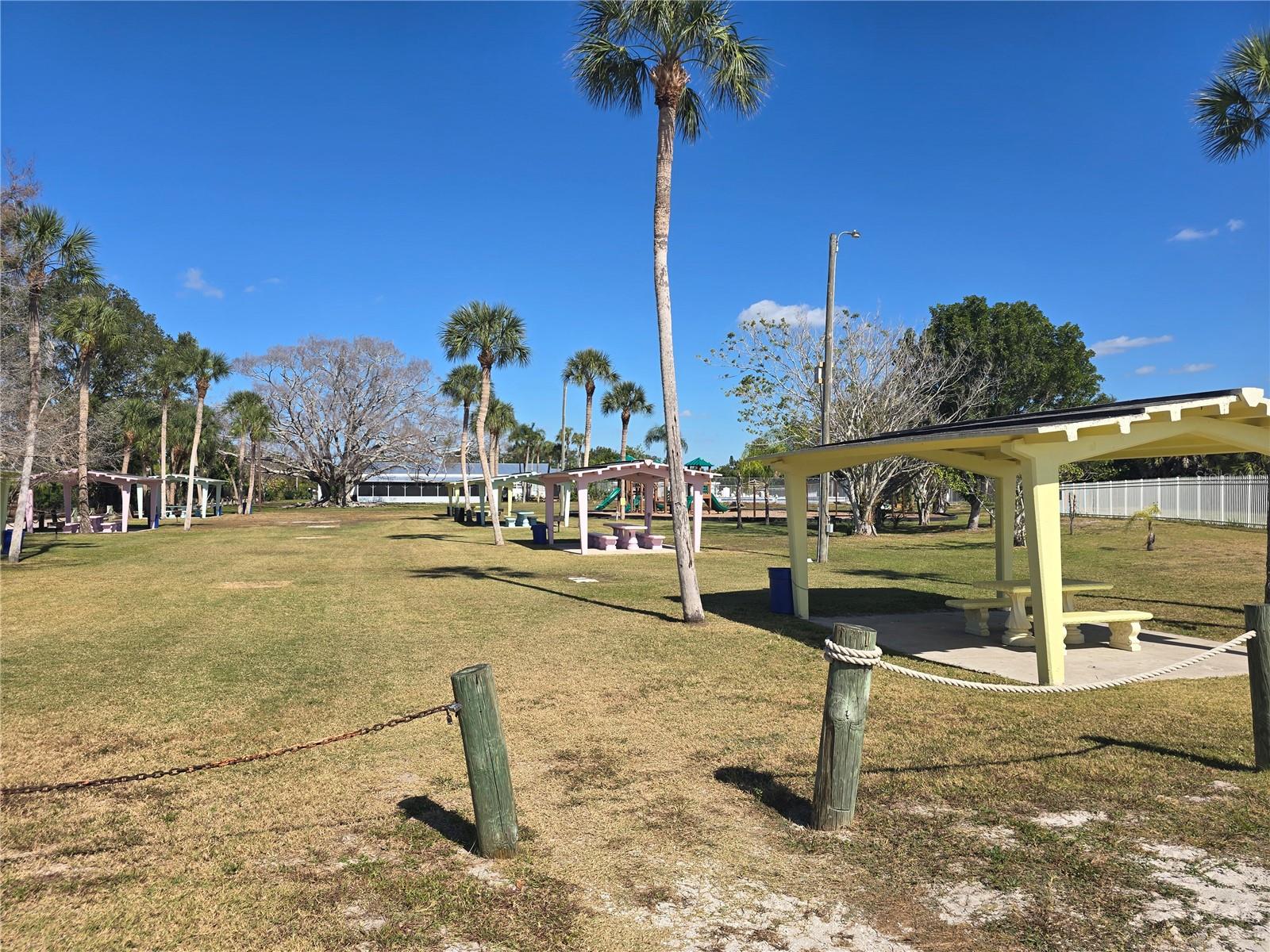 BAYSHORE GARDENS SEC 13 - Residential