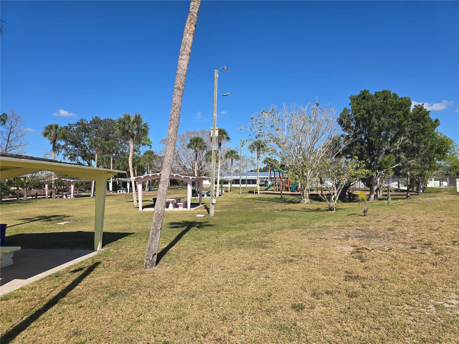 BAYSHORE GARDENS SEC 13 - Residential