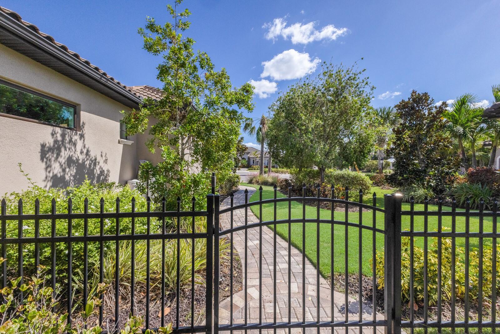 COUNTRY CLUB EAST AT LAKEWD RNCH UU2 - Residential