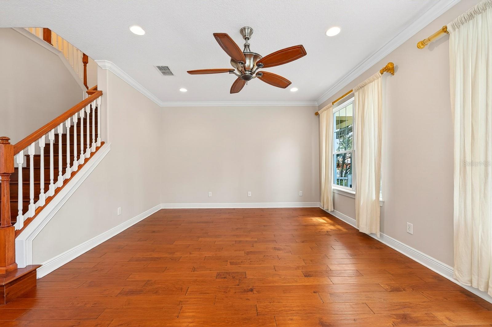 Casas a venda 4 - Jen Dantas 7330 BRIGHTLAND STREET