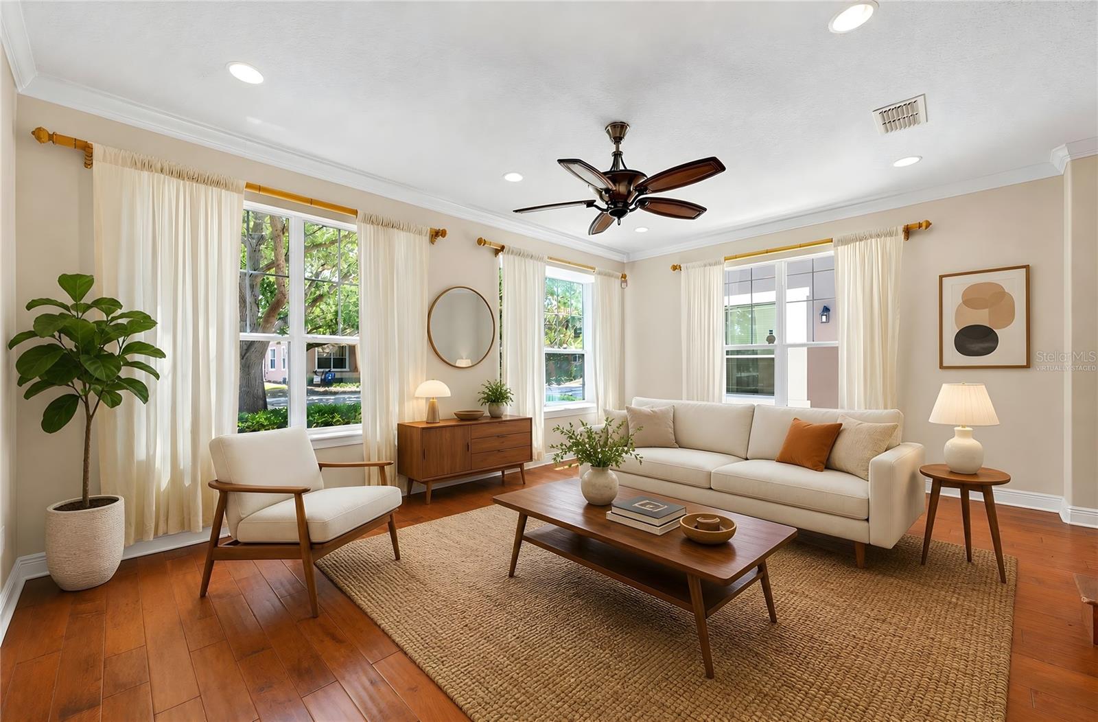 Casas a venda 3 - Jen Dantas 7330 BRIGHTLAND STREET