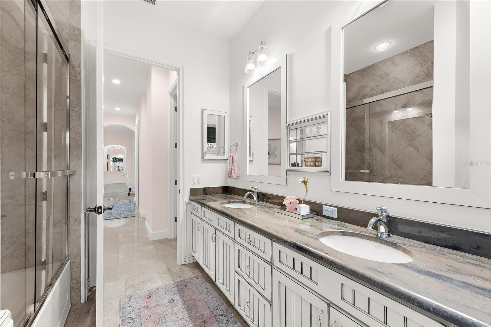 HAWKS LANDING - Residential