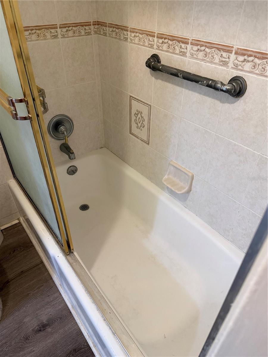 PLANTATION APTS ORLANDO - Residential Lease