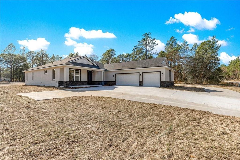 Photo of Tbd SW 125 Ct Road, Dunnellon, FL 34432 (MLS # O6412168)