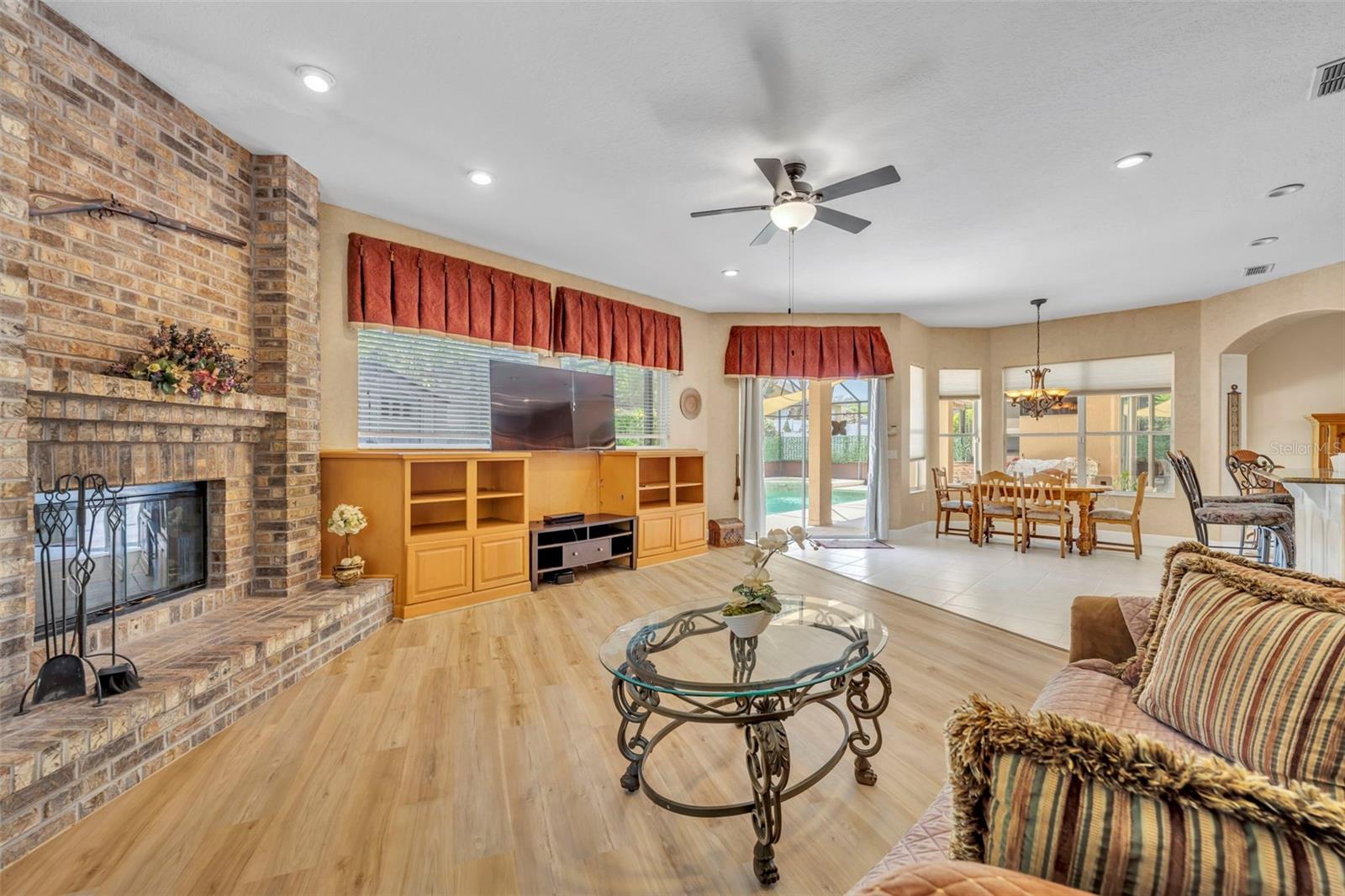 DIAMOND HILL AT SWEETWATER COUNTRY CLUB - Residential