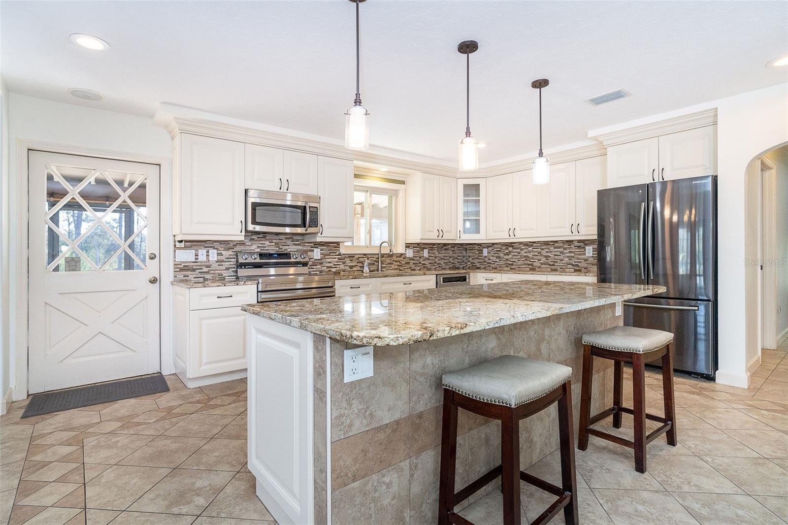 EVERGLADE ESTATES - Residential