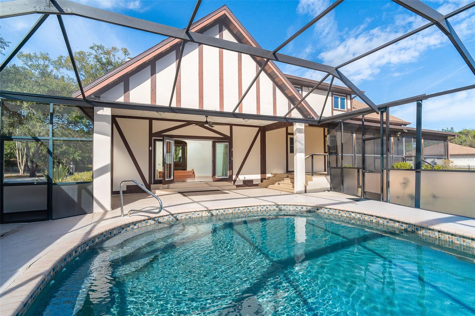 EVERGLADE ESTATES - Residential