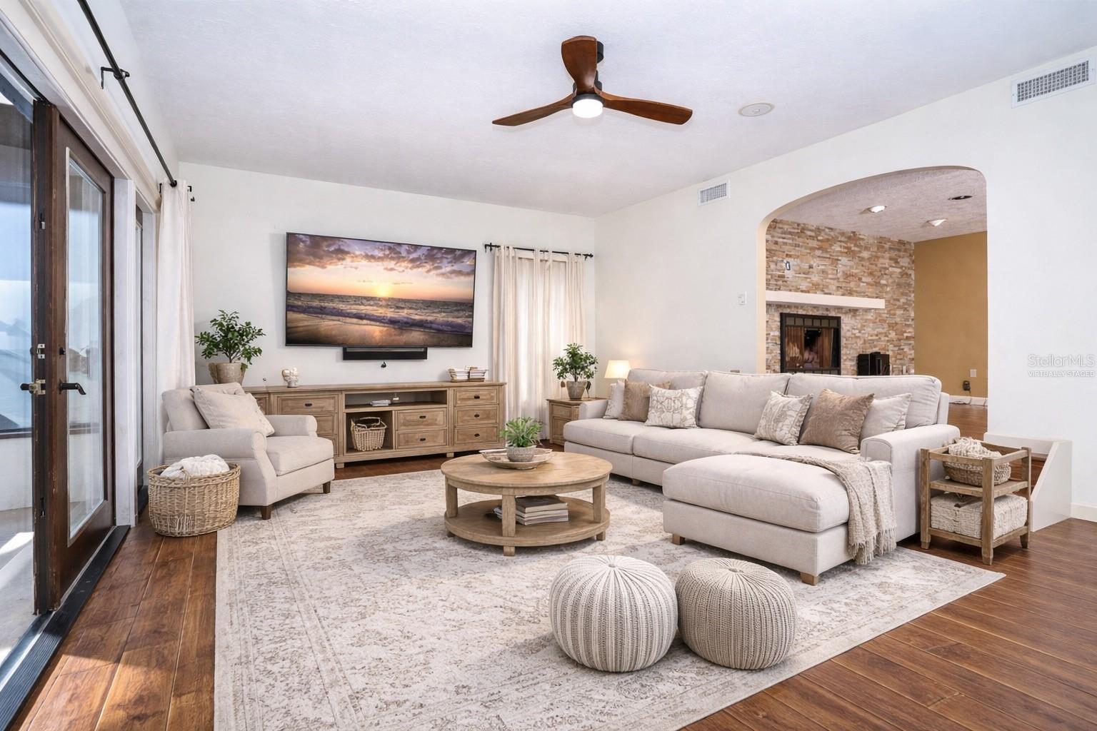 EVERGLADE ESTATES - Residential