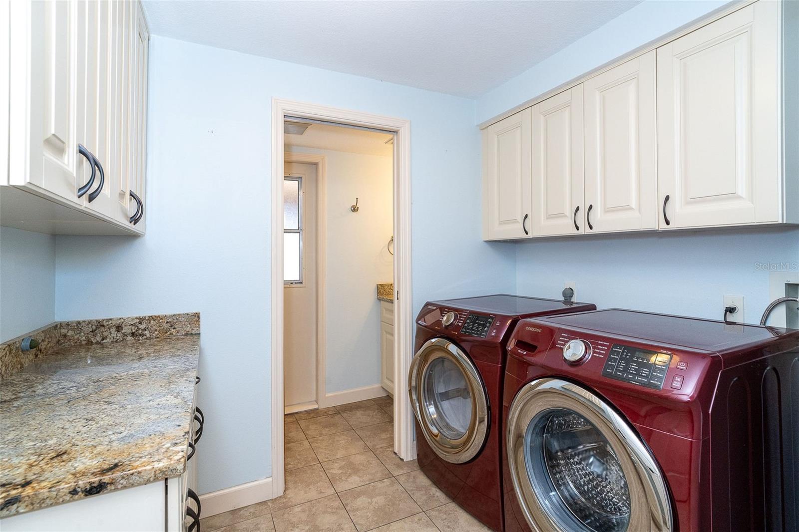 EVERGLADE ESTATES - Residential