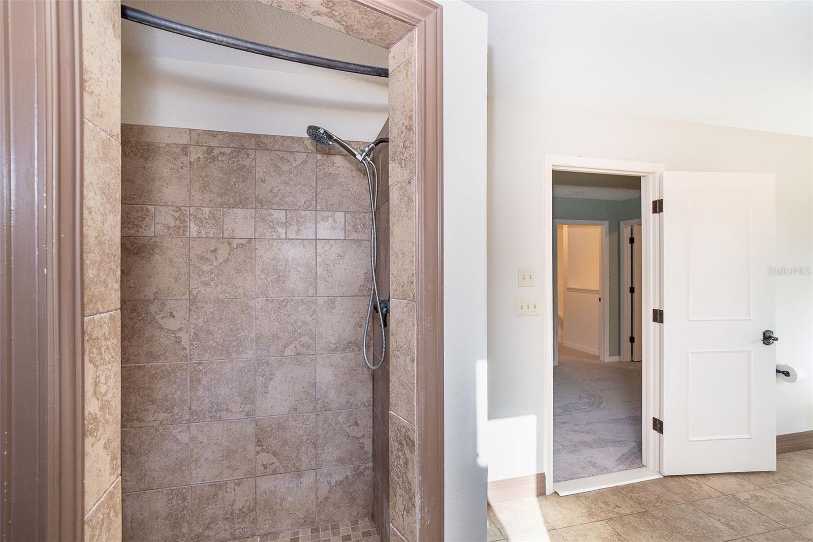 EVERGLADE ESTATES - Residential