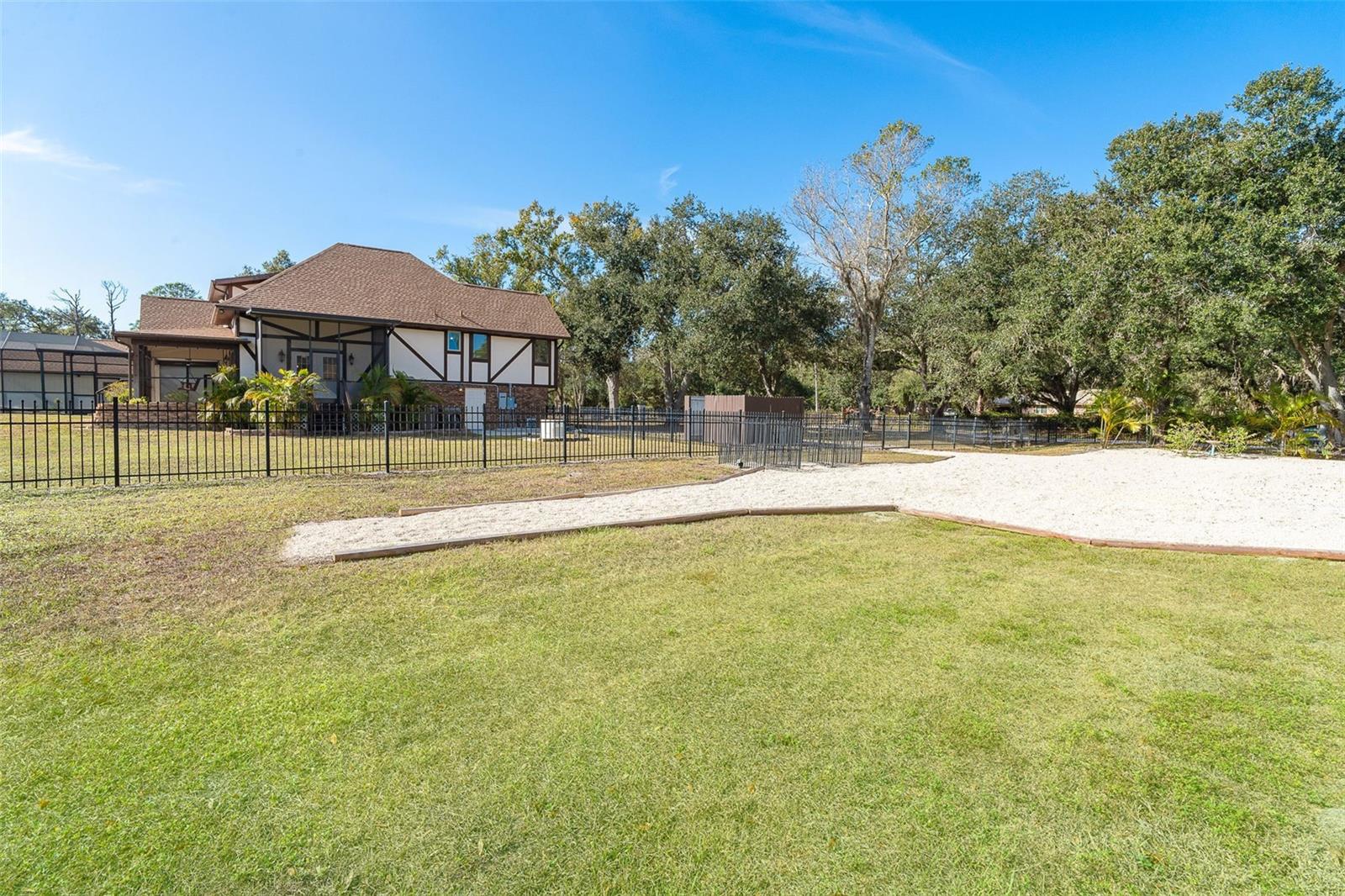 EVERGLADE ESTATES - Residential