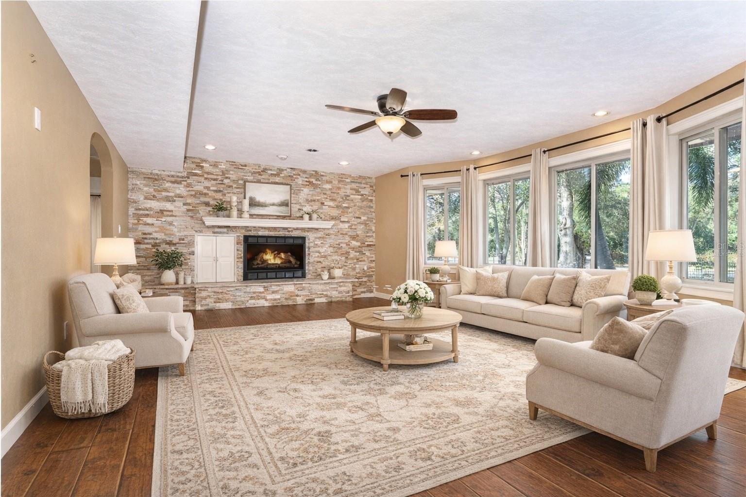 EVERGLADE ESTATES - Residential