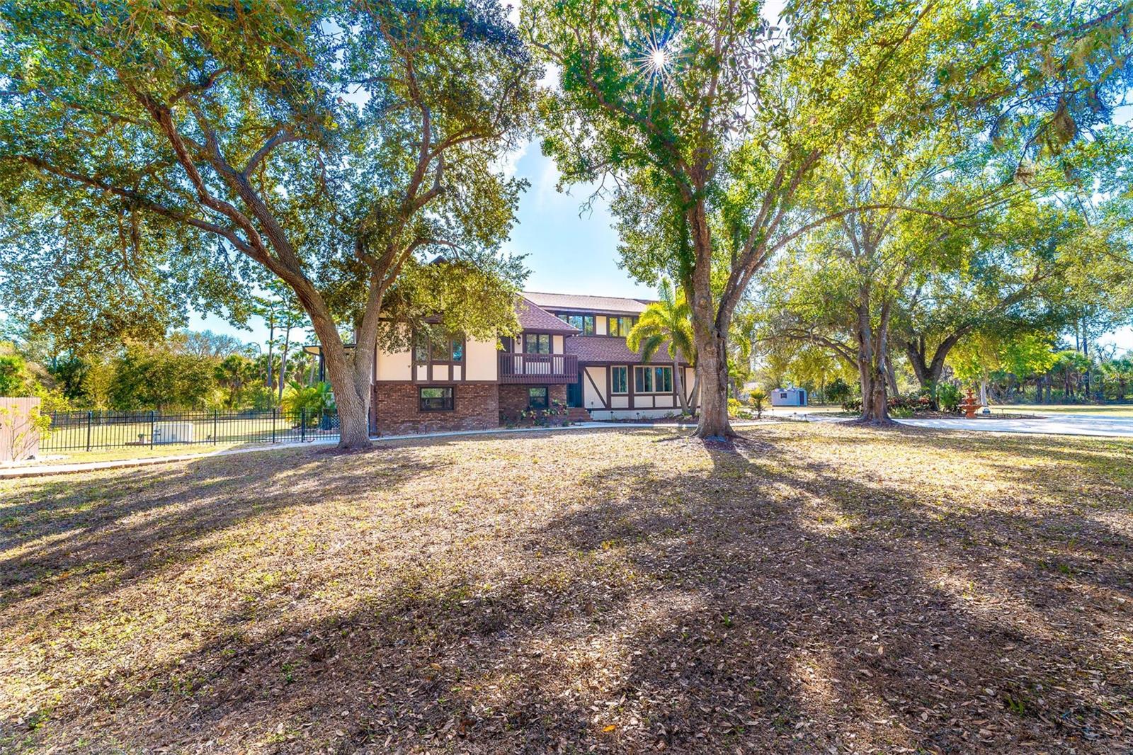 EVERGLADE ESTATES - Residential