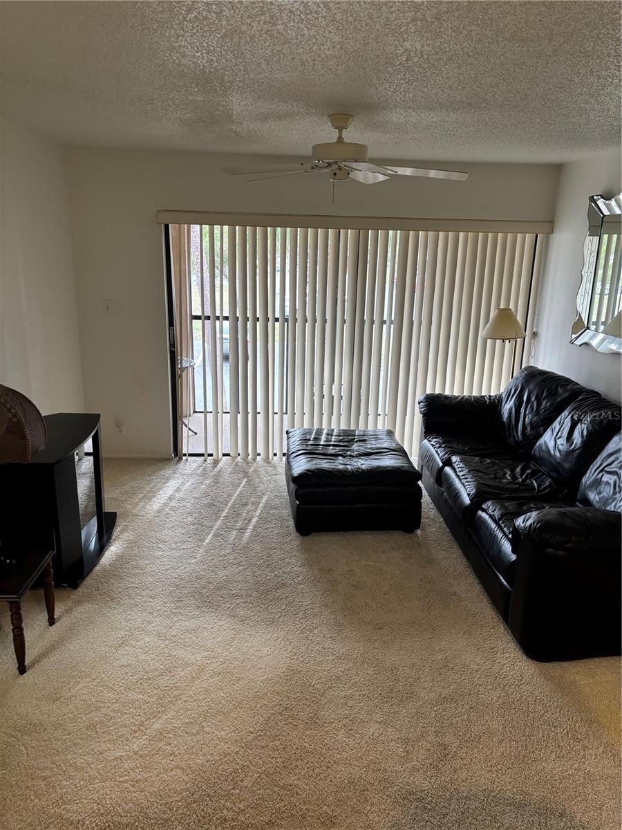 OAKS 04 - Residential