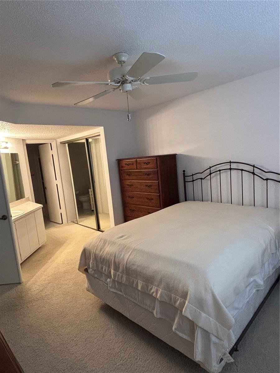 OAKS 04 - Residential