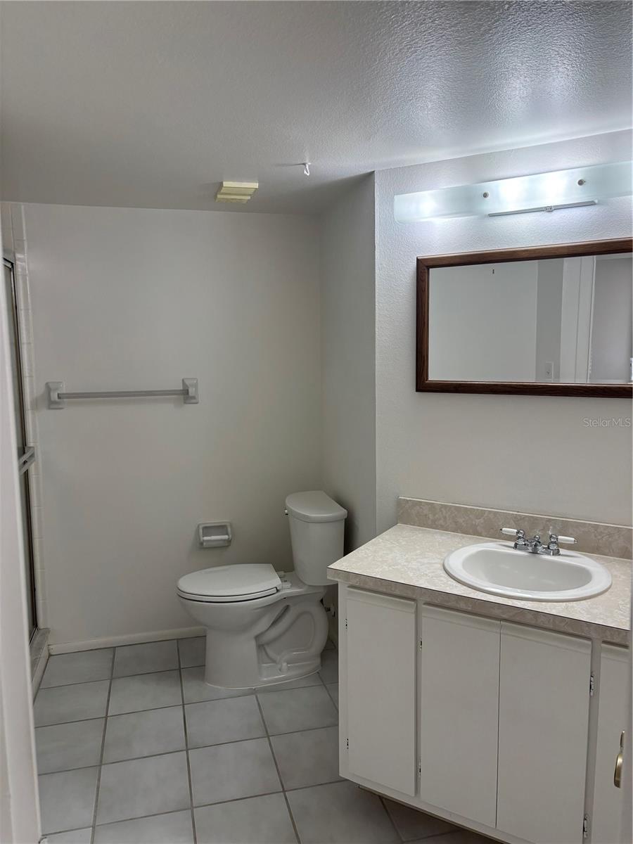 OAKS 04 - Residential