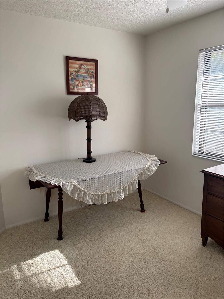 OAKS 04 - Residential