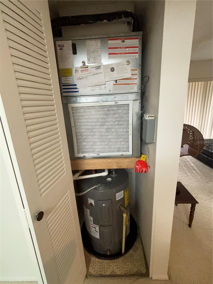 OAKS 04 - Residential