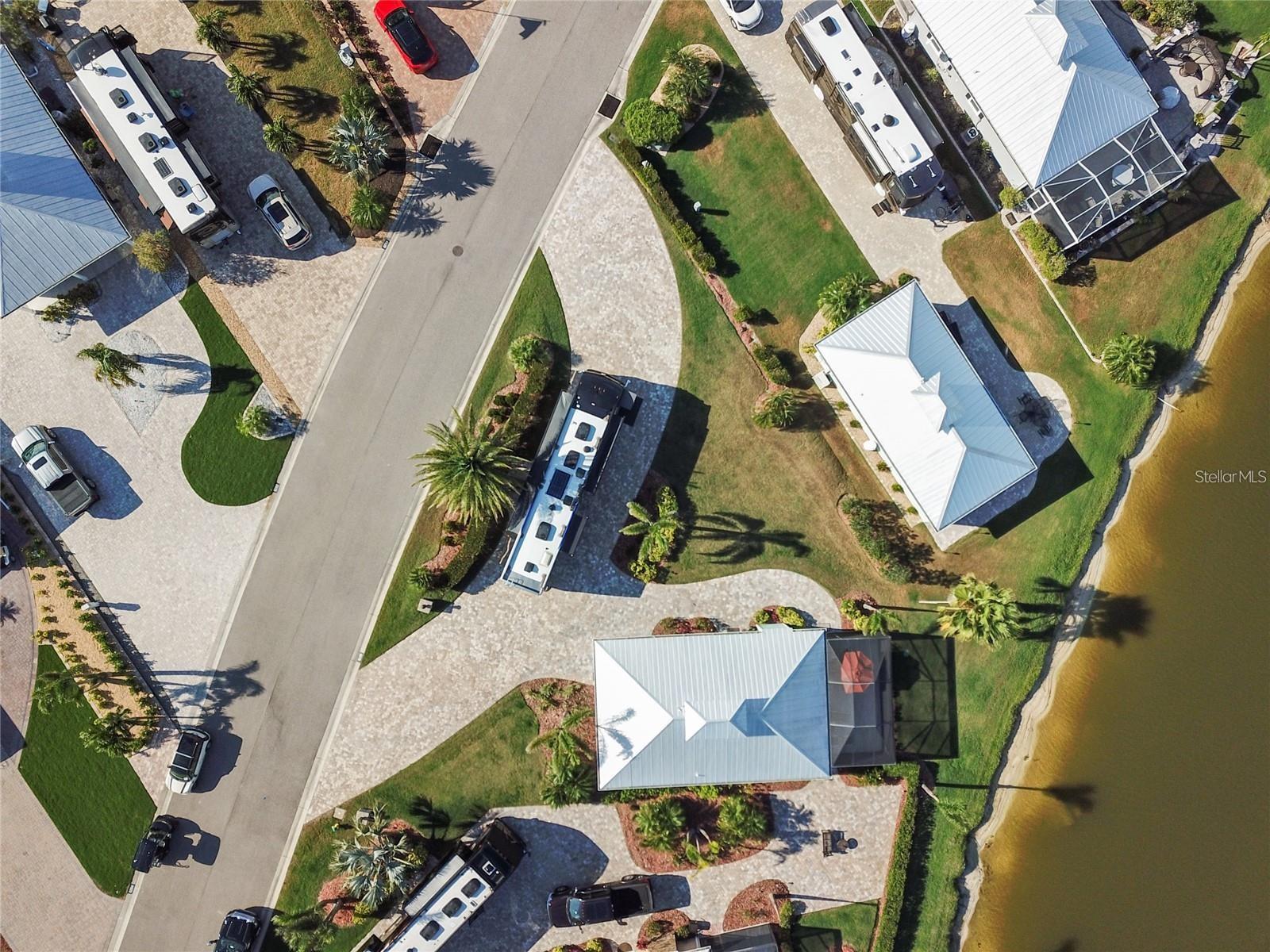 THORNTON CRK MOTORCOACH RESIDENCE - Residential