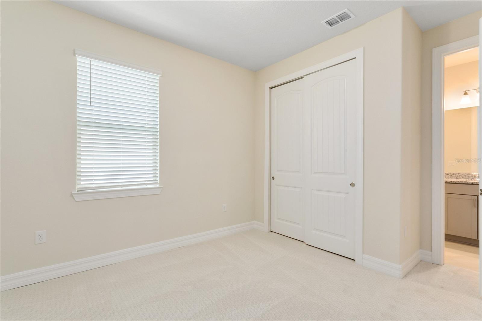 PHILLIPS GROVE TR J - Residential Lease