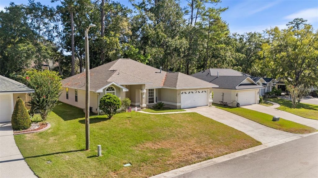 Photo of 10222 NW 10th Lane, Gainesville, FL 32606 (MLS # GC533552)