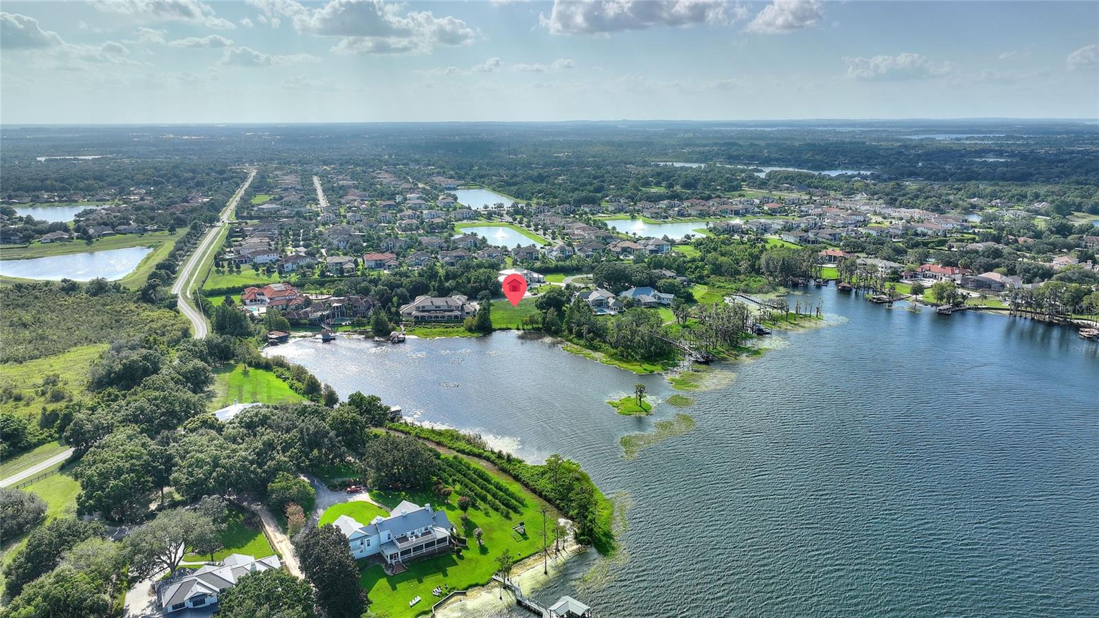 CHAINE DU LAC - Land