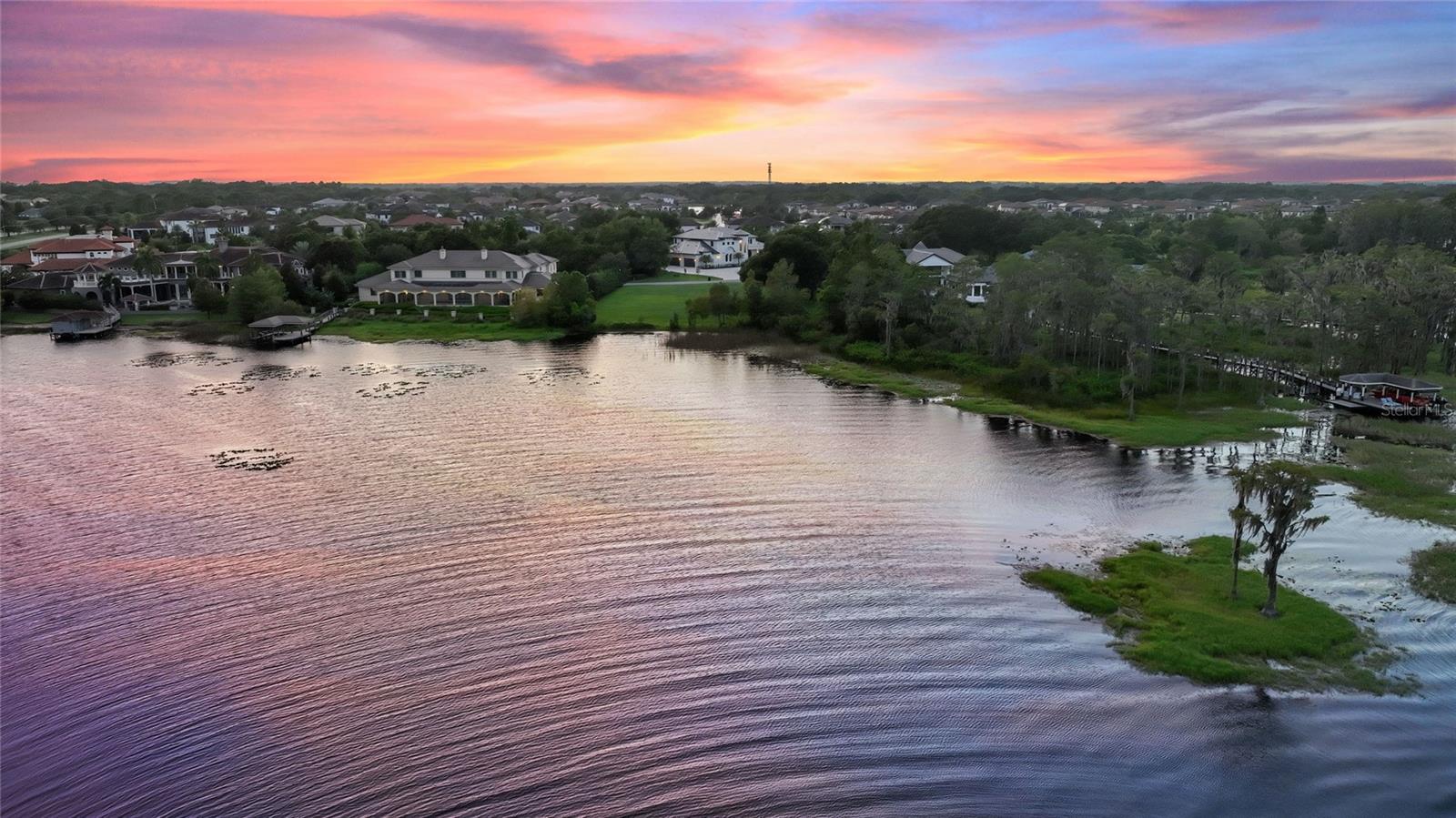 CHAINE DU LAC - Land