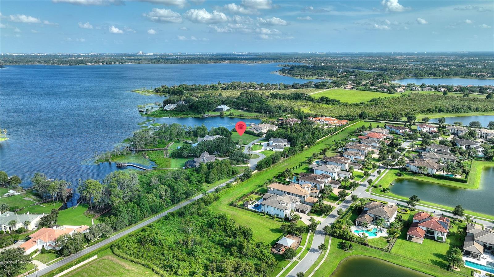 CHAINE DU LAC - Land