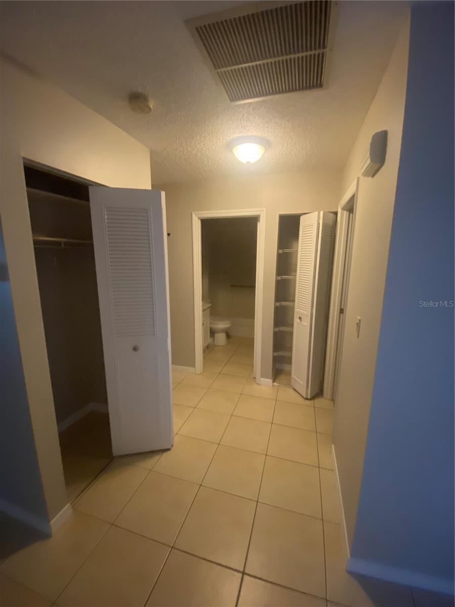 FAIRGREEN UNIT 04 - Residential Lease
