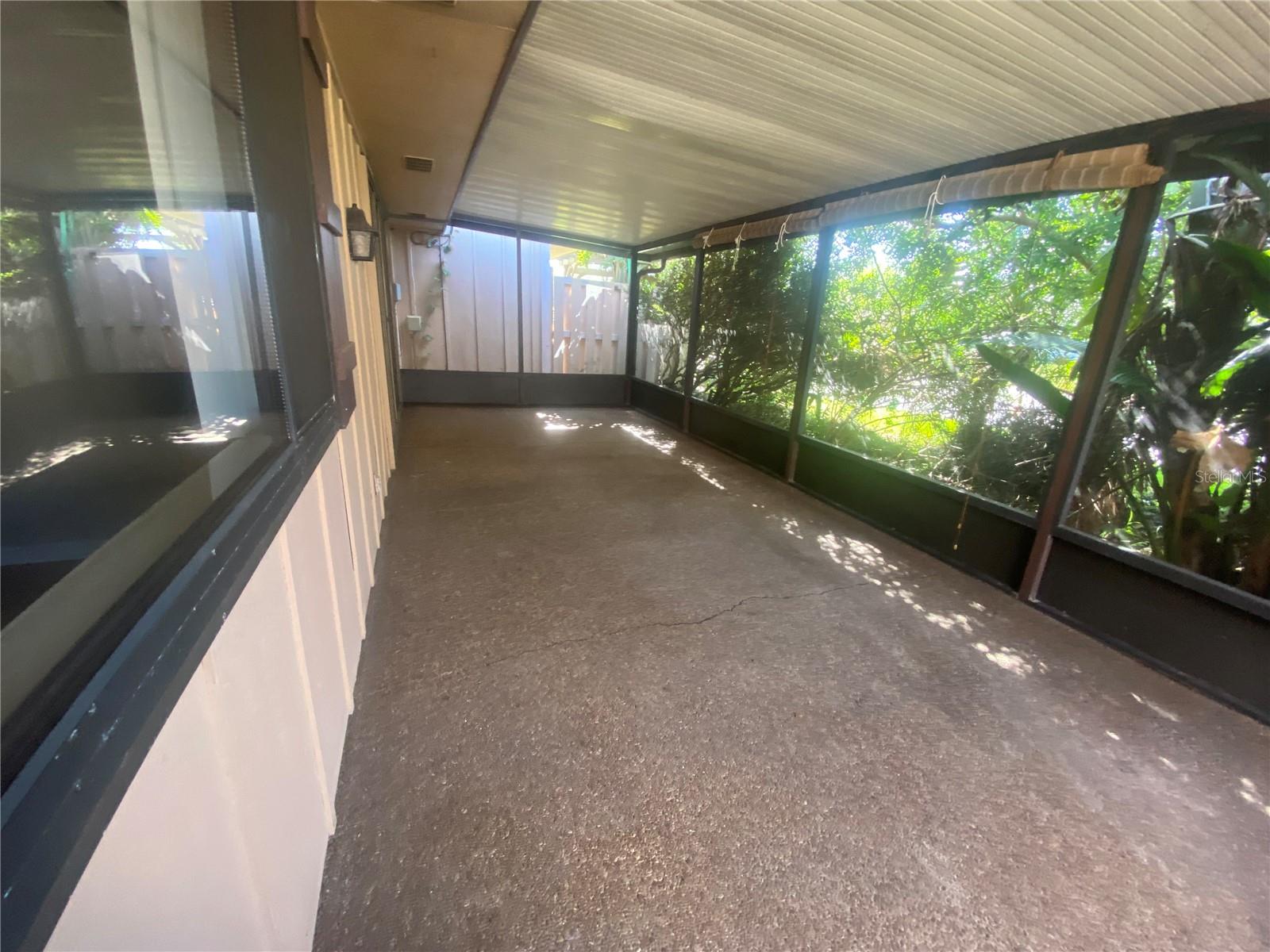 FAIRGREEN UNIT 04 - Residential Lease