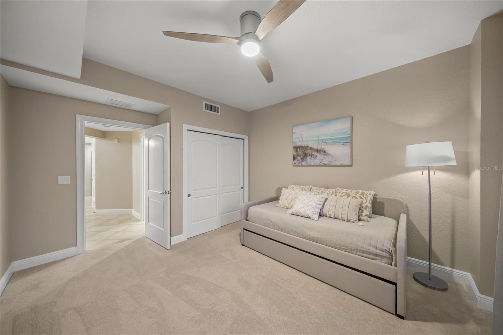 VILLAS/HARBOR VILLAGE - Residential