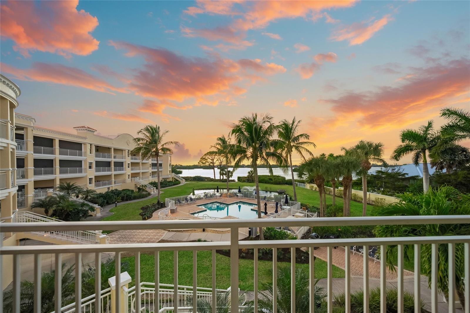 VILLAS/HARBOR VILLAGE - Residential