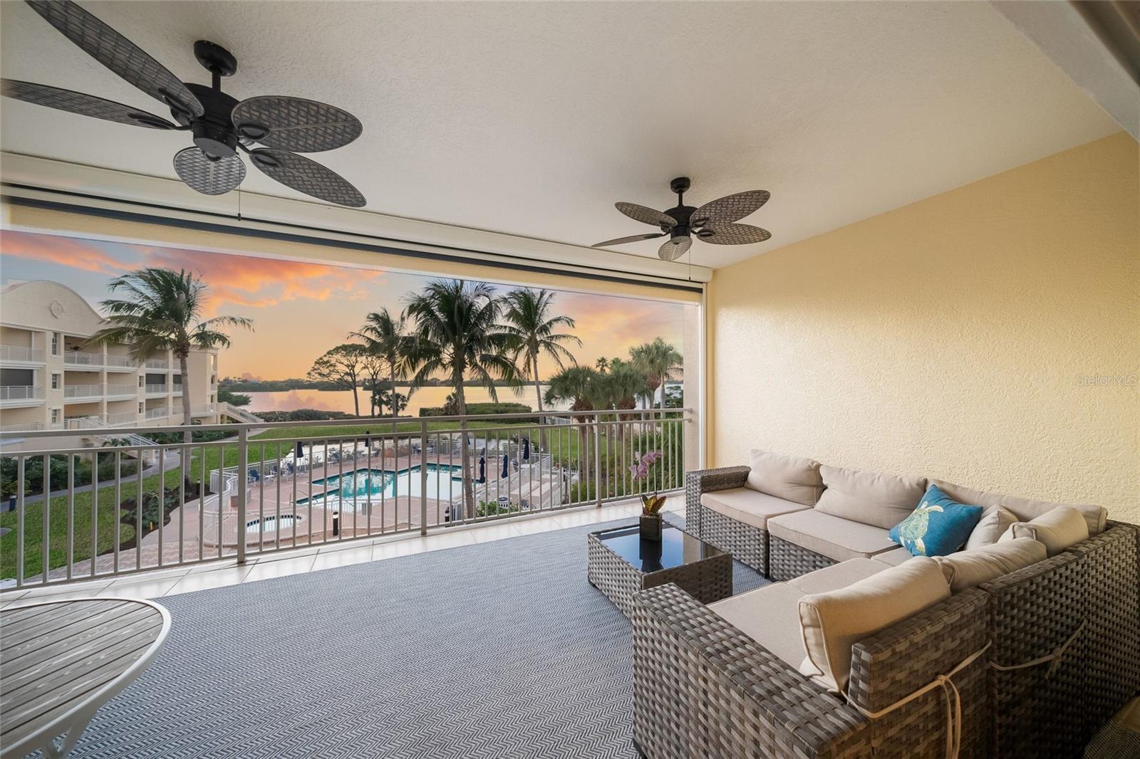 VILLAS/HARBOR VILLAGE - Residential