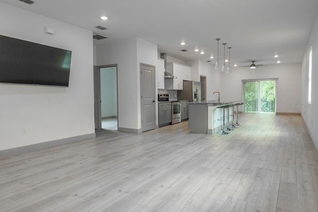 231 N JULIA AVENUE