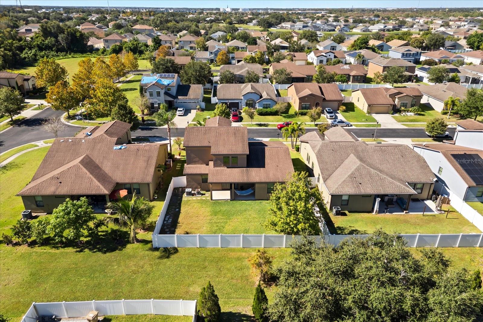 LAGO BUENDIA PH 2 - Residential