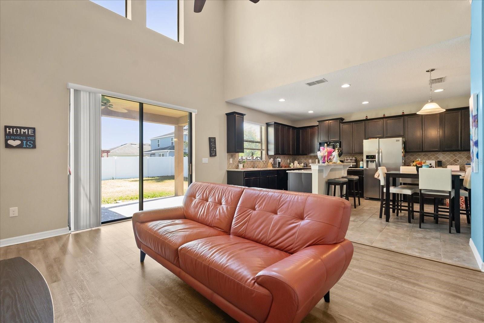 LAGO BUENDIA PH 2 - Residential