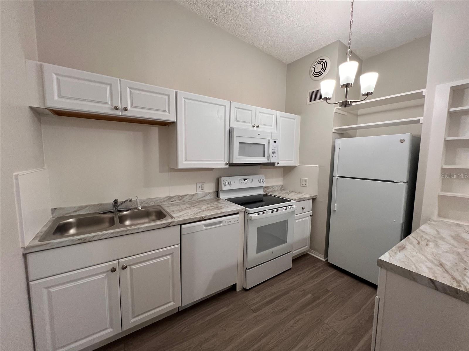 PORACHS ADD 3 - Residential Lease