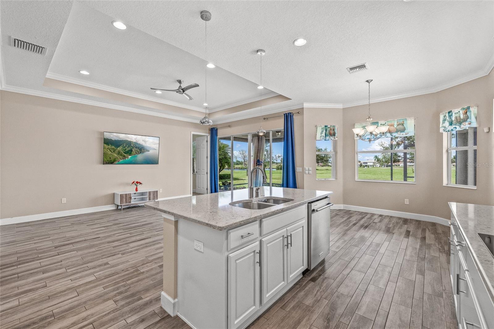 SUN CITY CENTER UNIT 274 & 2 - Residential