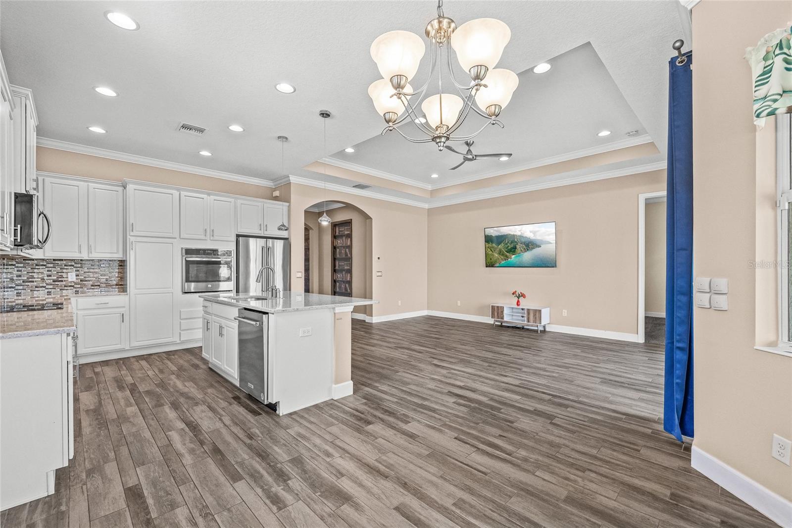 SUN CITY CENTER UNIT 274 & 2 - Residential