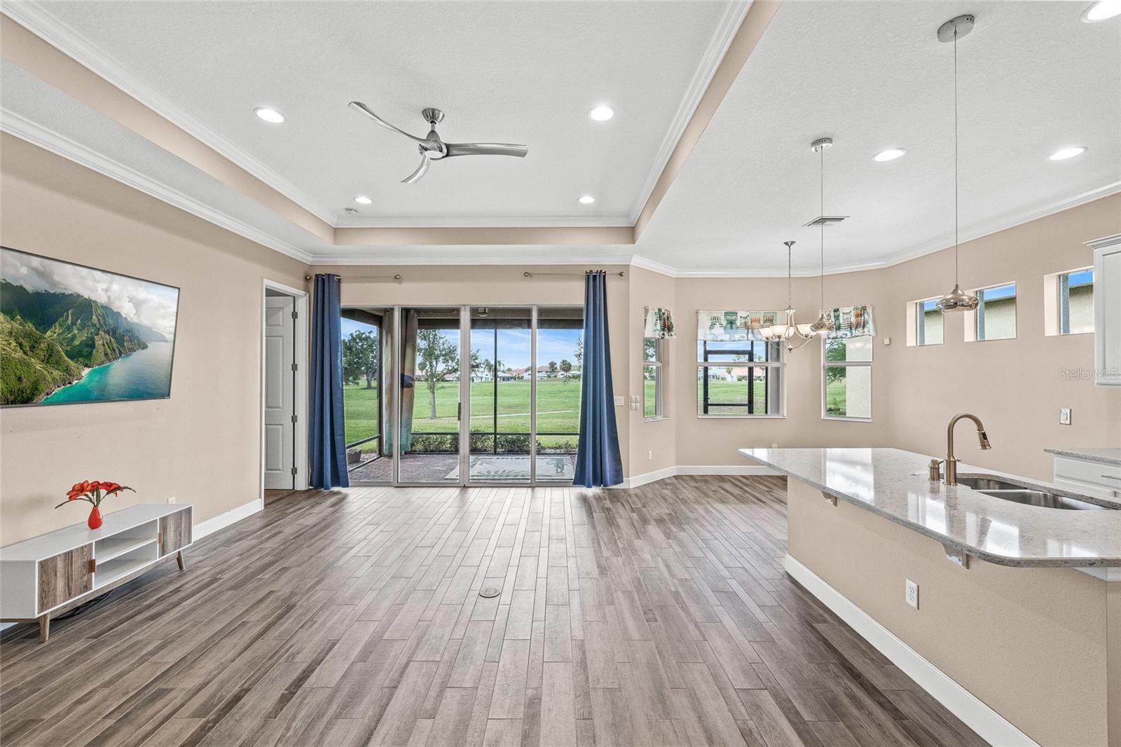 SUN CITY CENTER UNIT 274 & 2 - Residential
