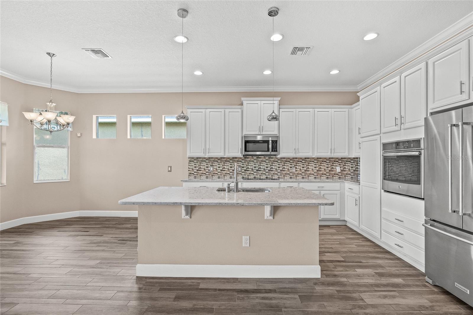 SUN CITY CENTER UNIT 274 & 2 - Residential