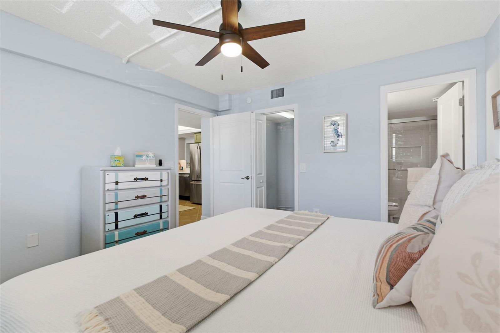 BAY MARINER THE CONDO - Residential